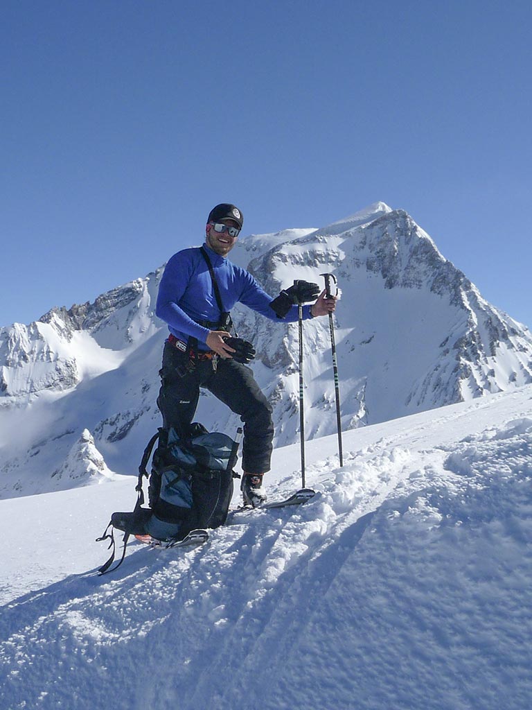Overview of Val Thorens in winter