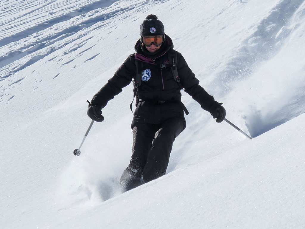 Adult ski lessons and off-piste skiing with the ski school - Les 3 Vallées